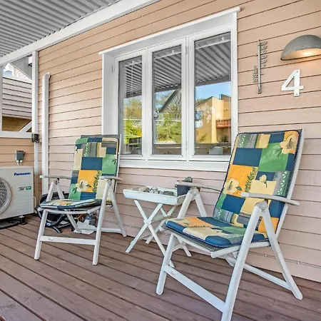 1 Bedroom Gorgeous In Апартаменты Аллинге