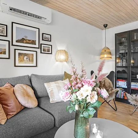 1 Bedroom Gorgeous In * Allinge-Sandvig