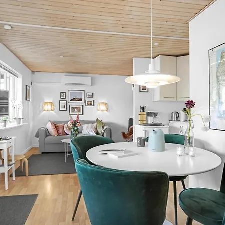 1 Bedroom Gorgeous In *